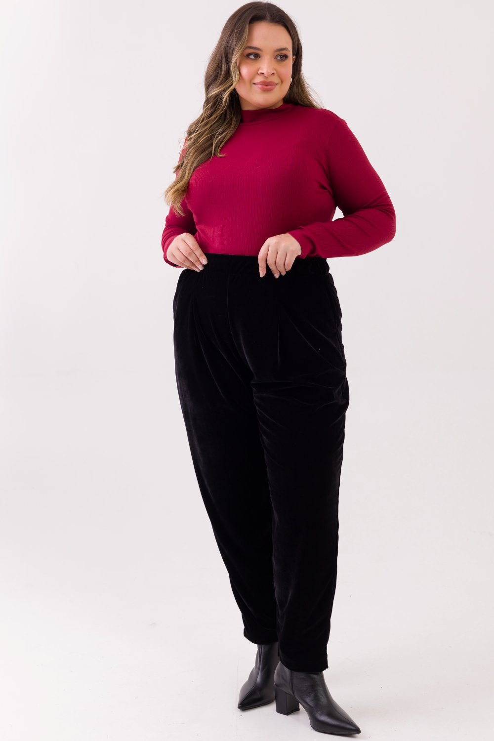 Calça Plus Size Maitê Veludo Preto Cess