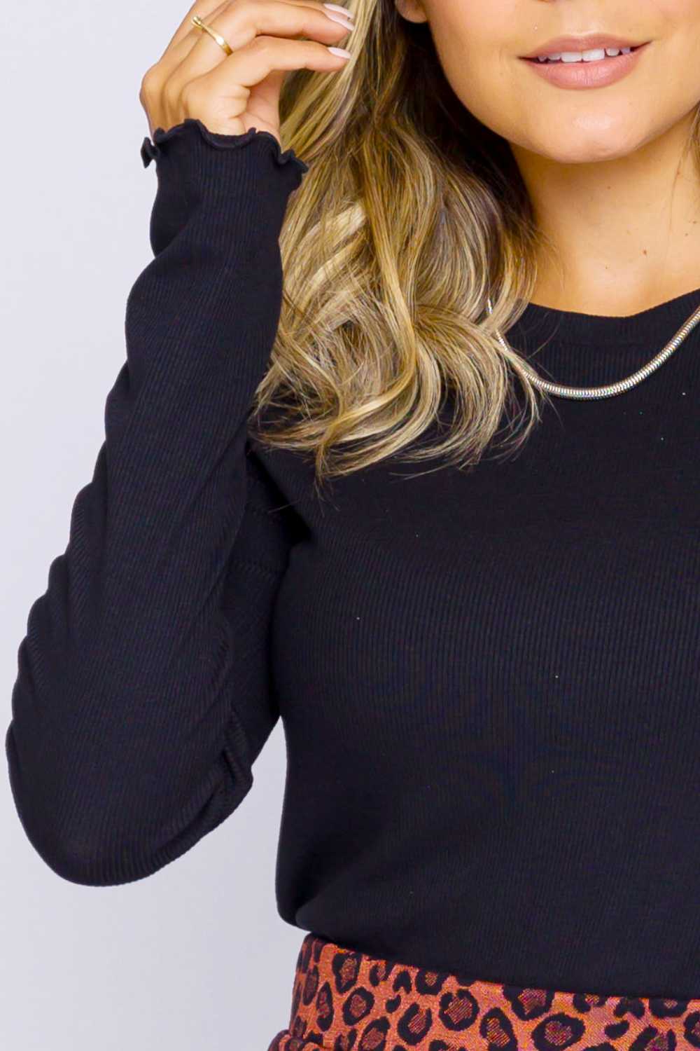 Blusa Greta Canelado Preto Cess