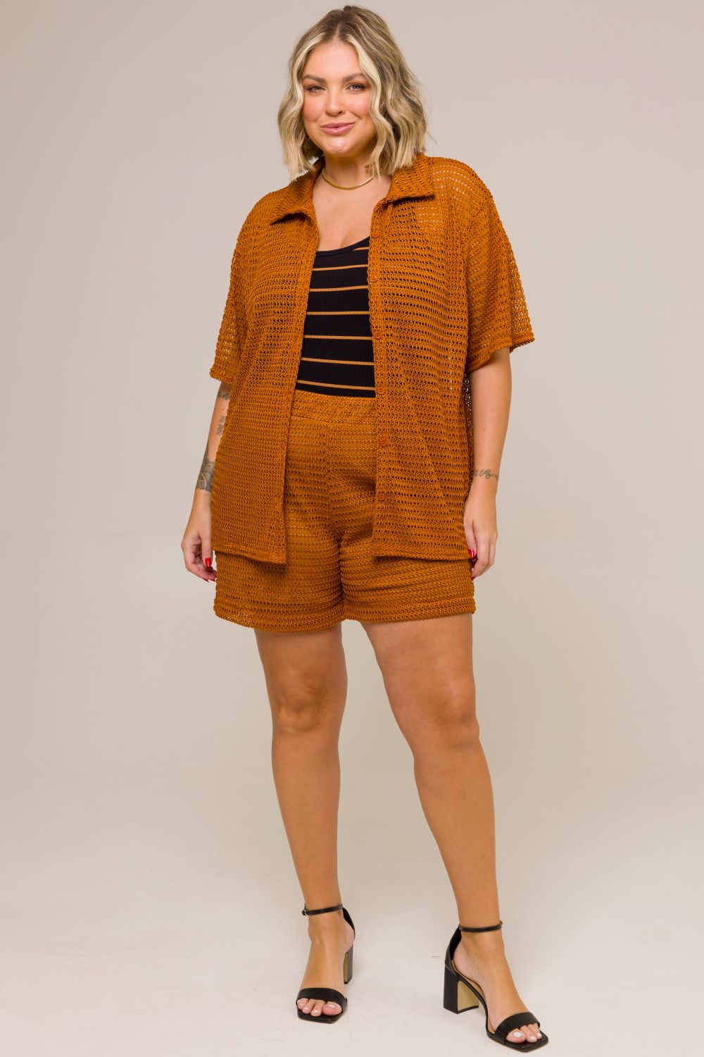 Bermuda Plus Size Camélia em Tricot Ocre Cess