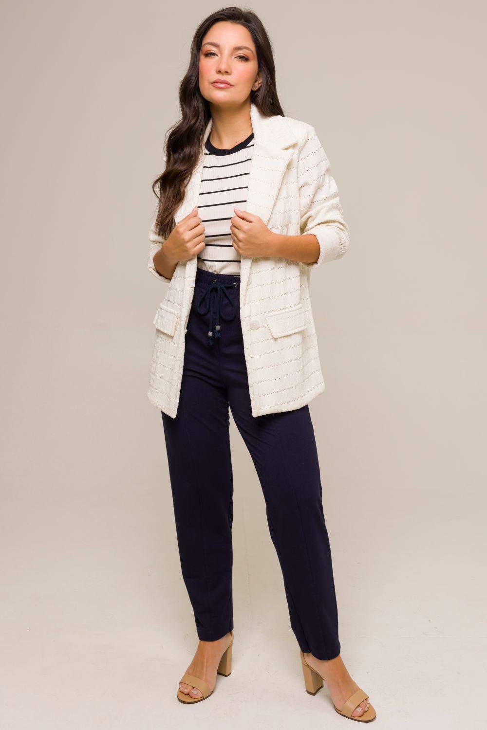 Blazer Cris Alfaiataria com Textura e Laise Off White Cess