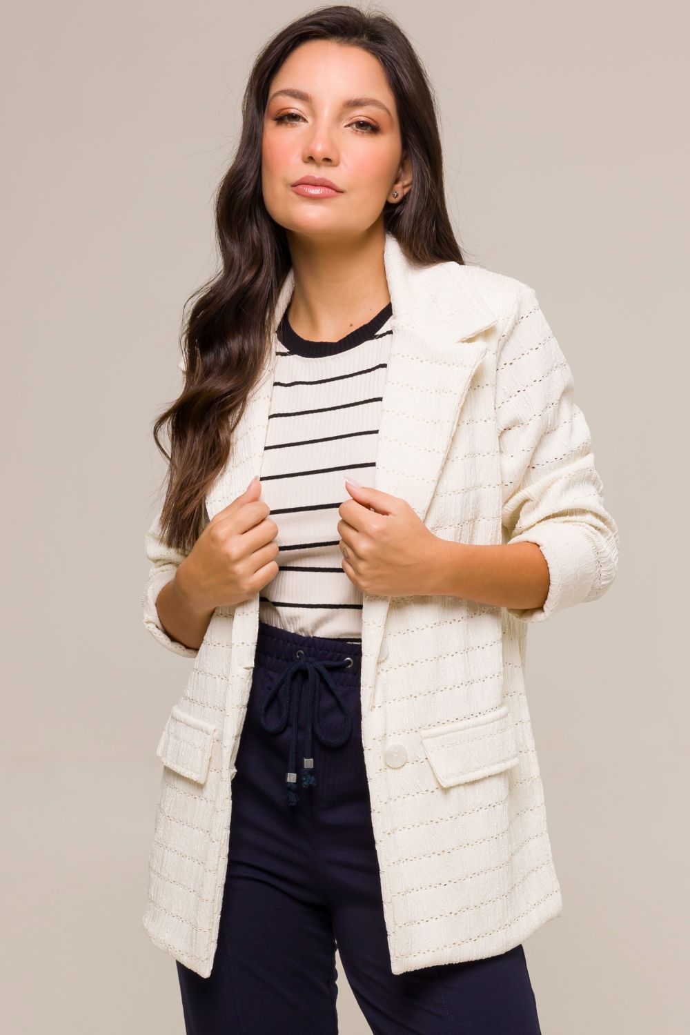 Blazer Cris Alfaiataria com Textura e Laise Off White Cess