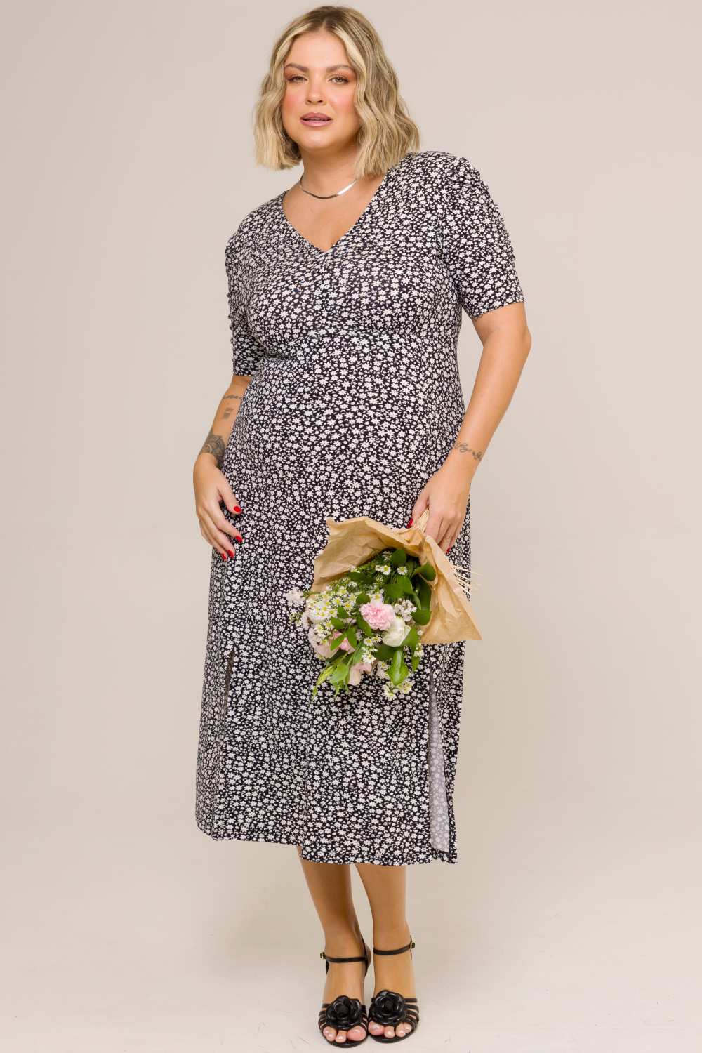 Vestido Midi Plus Size com Fenda e Drapeados Carolina Estampado Cess