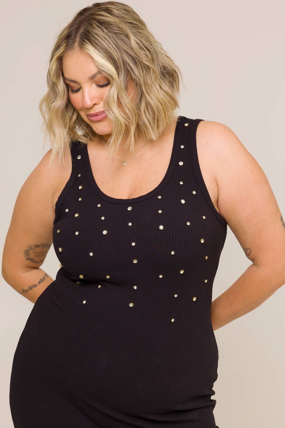 Vestido Midi Plus Size Canelado com Strass Mirella Preto Cess