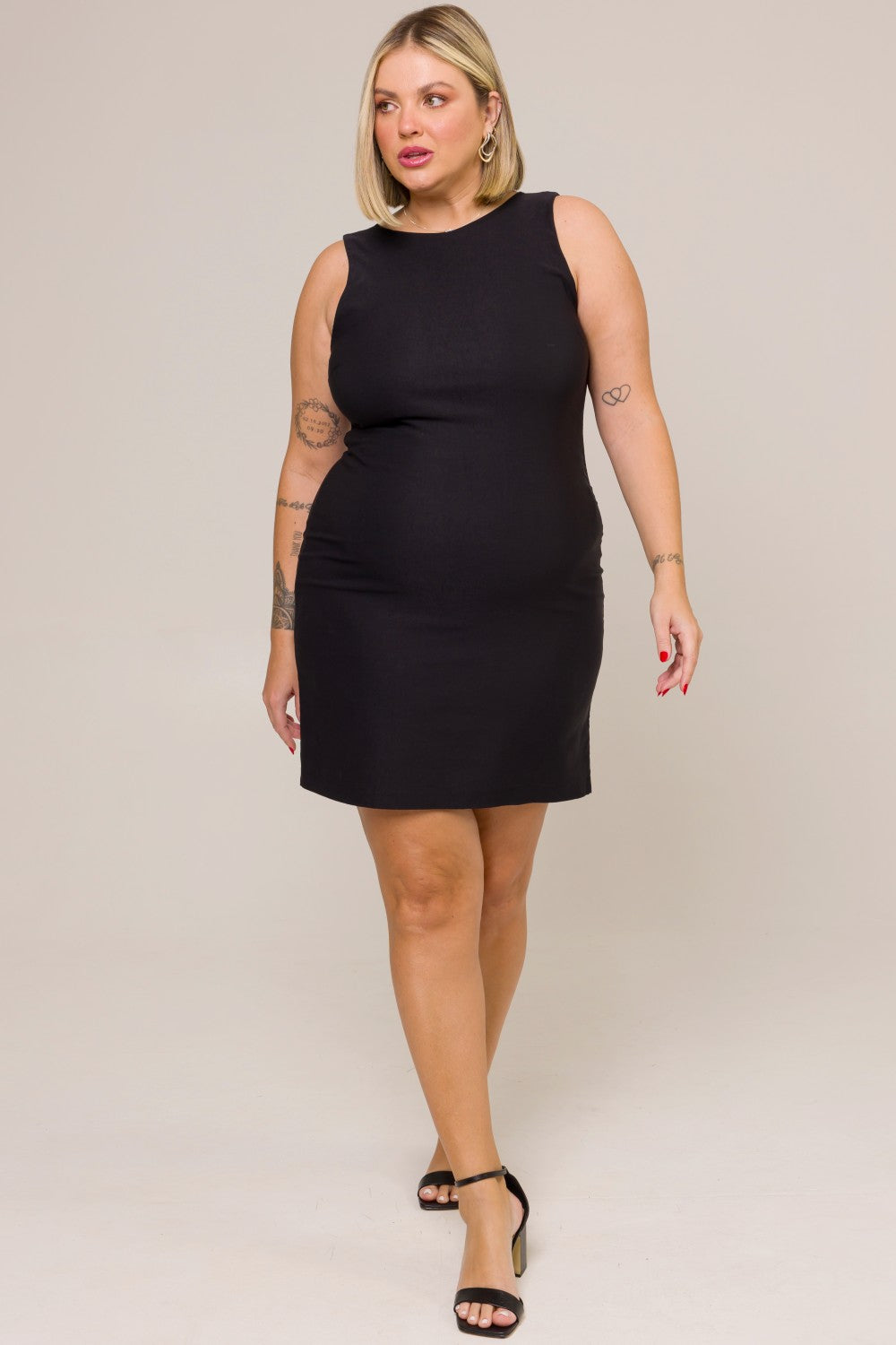 Vestido Curto Plus Size Alfaiataria com Laços Flora Preto Cess