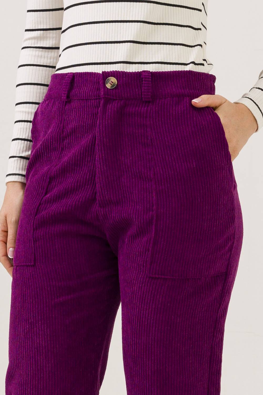 Calça Reta Mabel Veludo Cotelê Roxo Cess